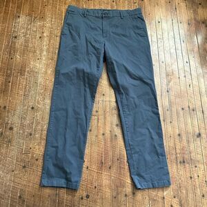 Banana Republic business casual Aiden flat front 38 gray chino pants